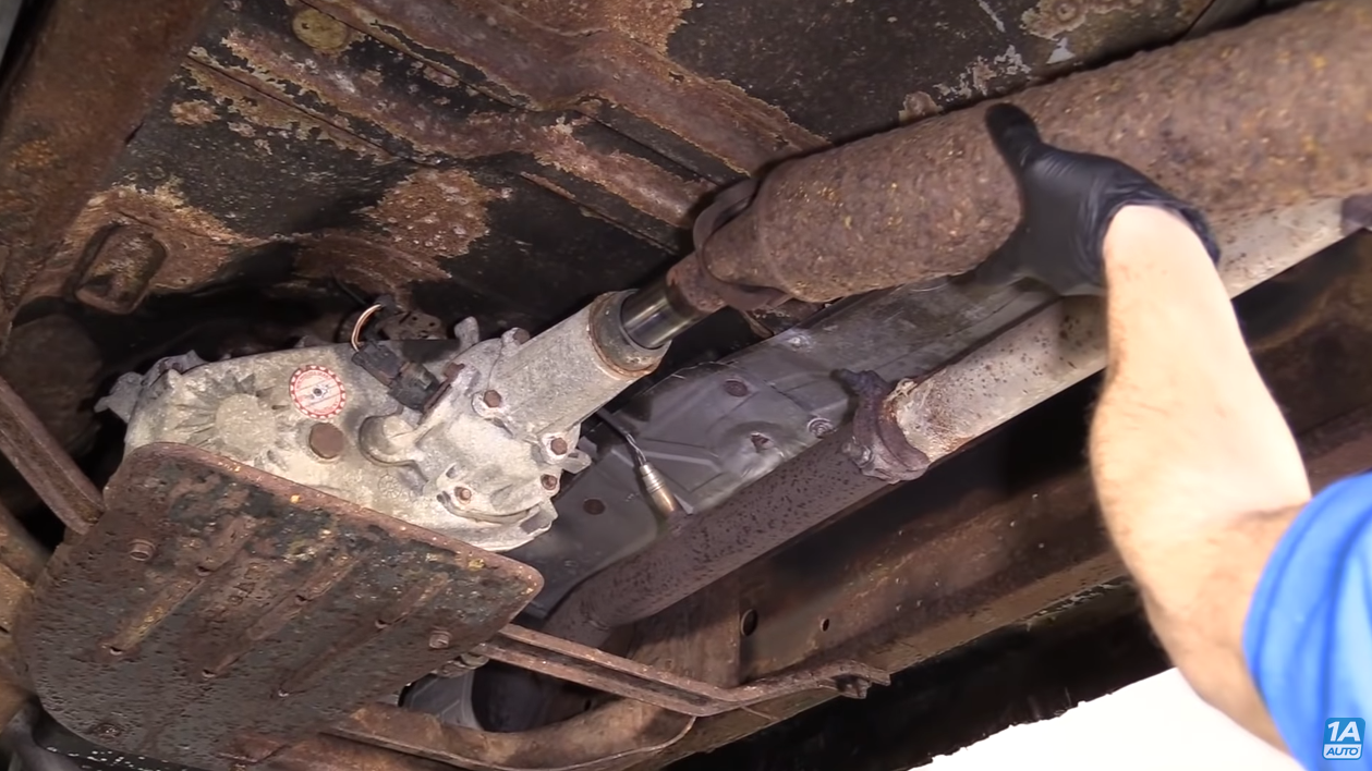 Remove driveshaft sliding out from the transfer case