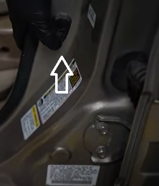 Light switch near the driver side door sticker on the 1st gen Honda Pilot