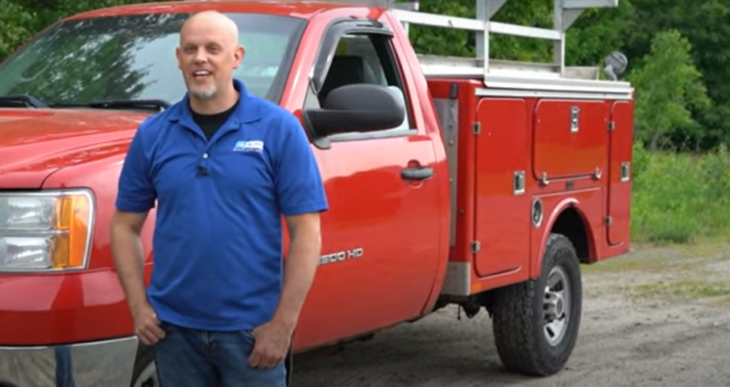 1A Auto mechanic reviewing common 6.0 Vortec engine problems with the V8 in the 2007 to 2014 GMC Sierra 3500 HD