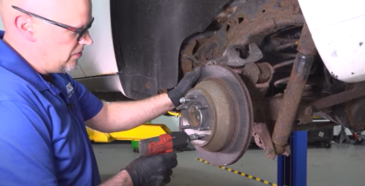 Brakes Sticking While Driving? Inspect These Brake Parts - 1A Auto